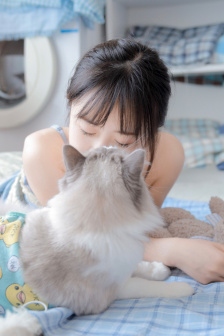 俄罗斯妇女白嫩大屁股